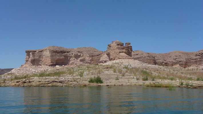 Lake Mead - Teal outcrop