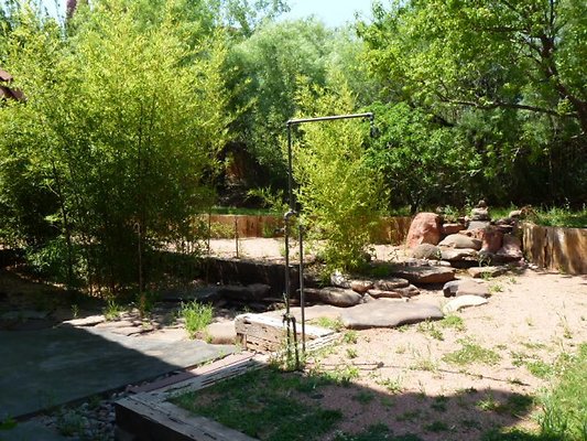 28 outdoor shower